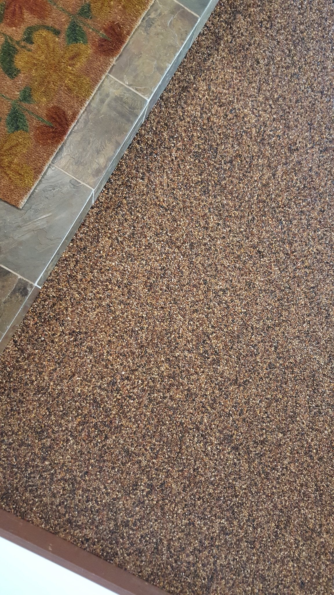 W731 Sellante para alfombras de piedras natural rodado decorativo 3-9Kg